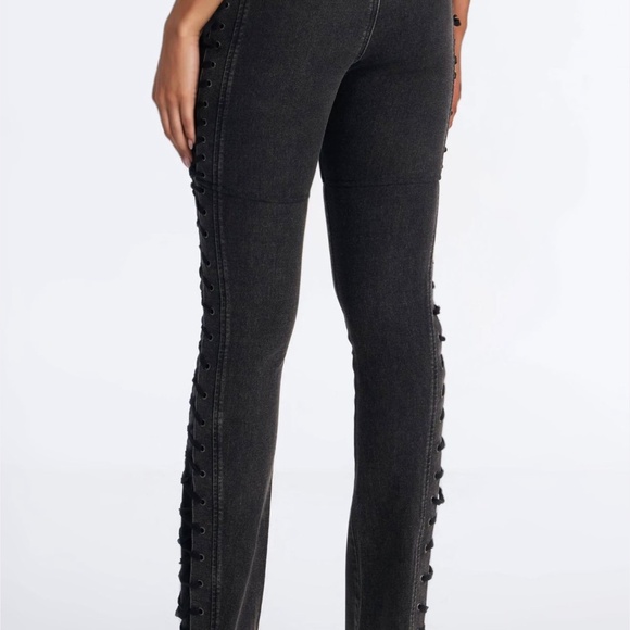 Lace Up Jeans - Picture 2 of 3